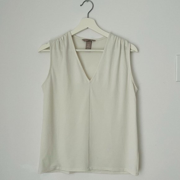 NWOT H&M - V-neck Top - Picture 7 of 8